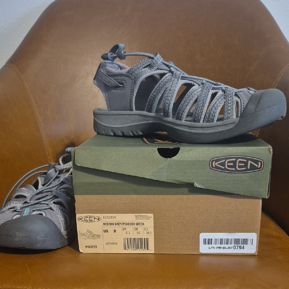 KEEN Womens Gray Sandals Sz 9